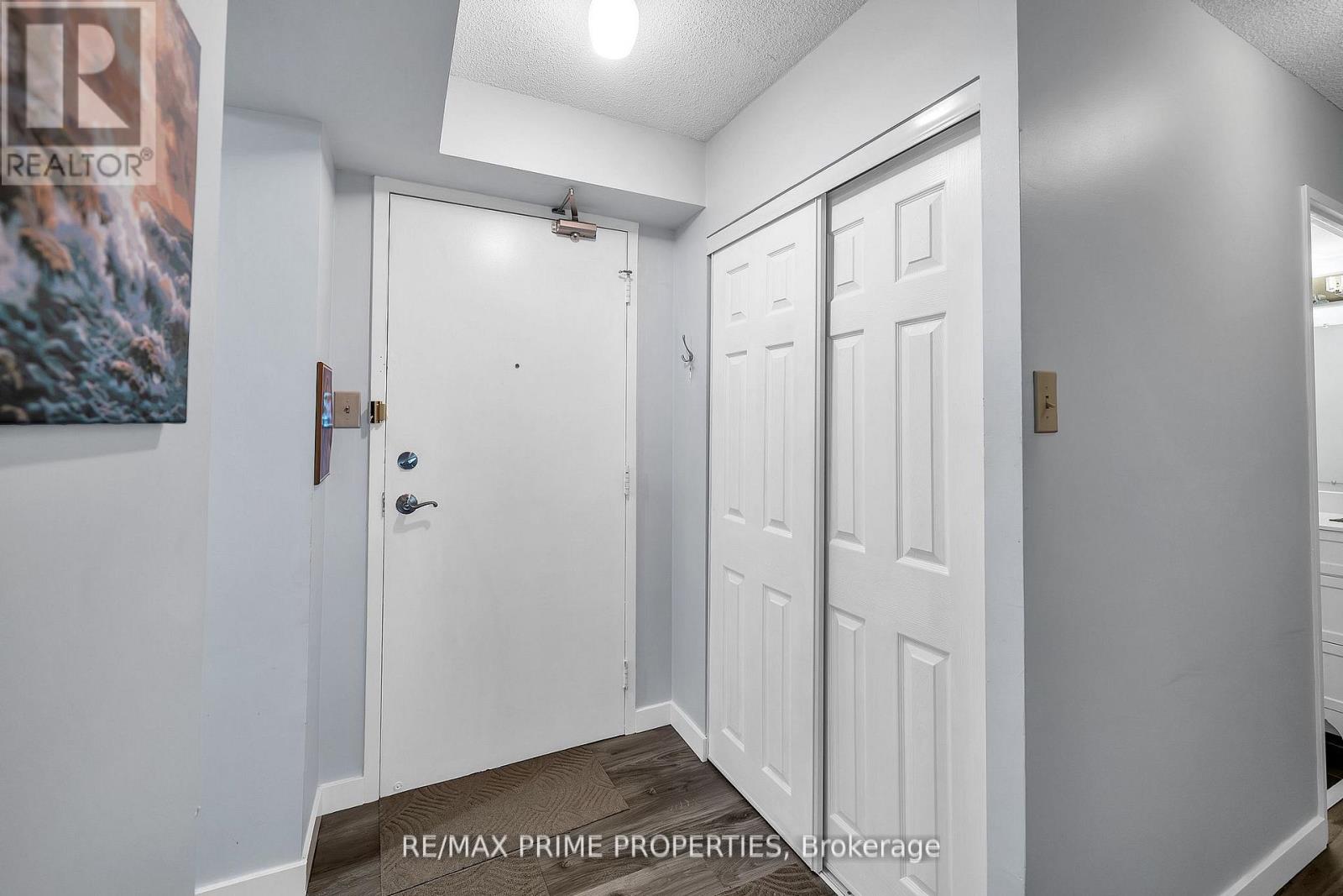 302 - 1535 Diefenbaker Court, Pickering, Ontario  L1V 3W2 - Photo 6 - E12465962