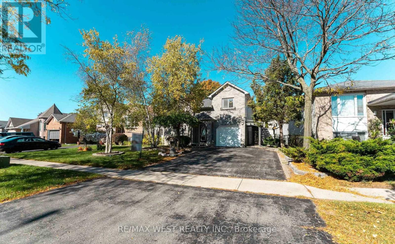 852 Beatrice Street E, Oshawa, Ontario  L1K 2H7 - Photo 3 - E12560852