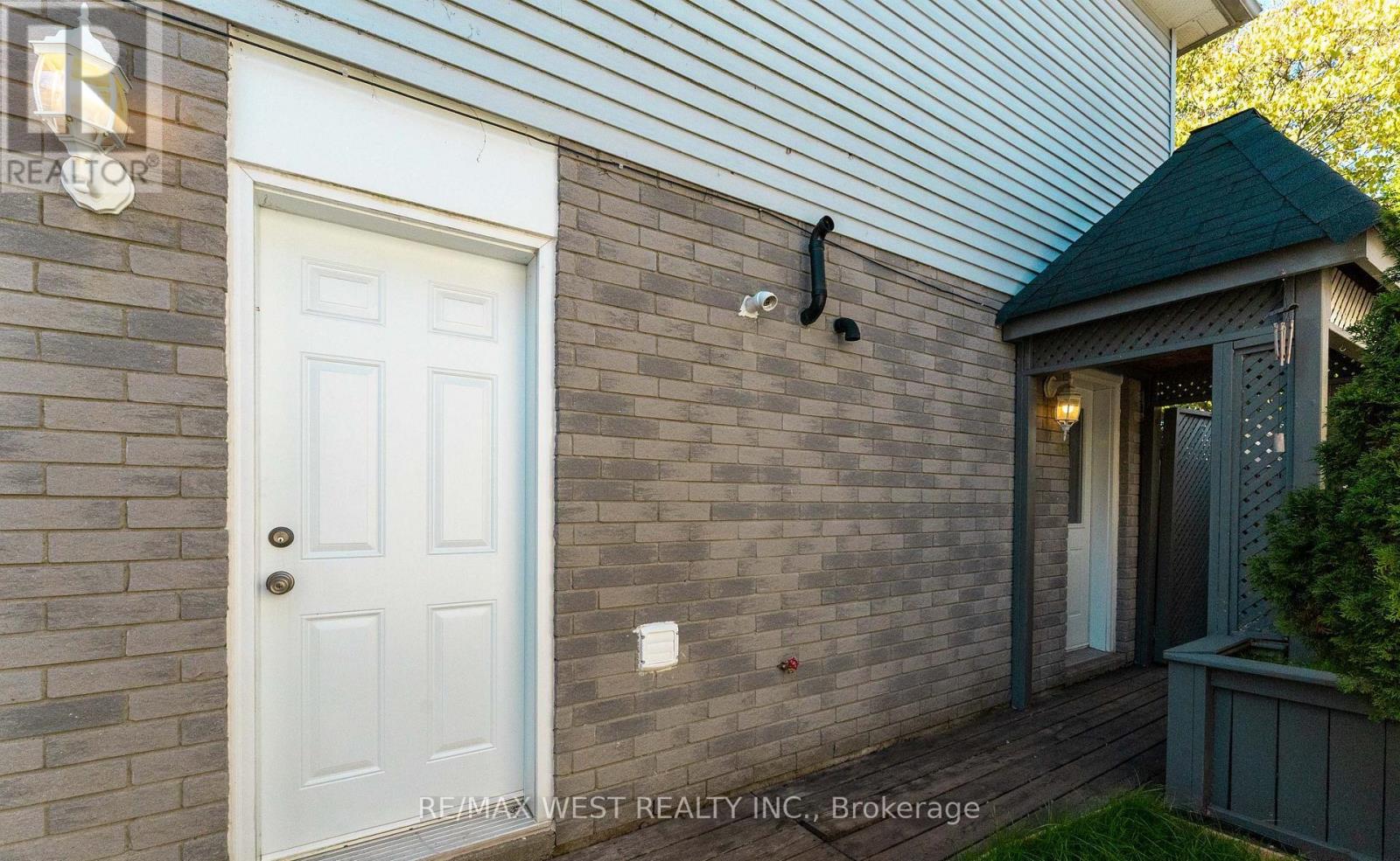 852 Beatrice Street E, Oshawa, Ontario  L1K 2H7 - Photo 38 - E12560852