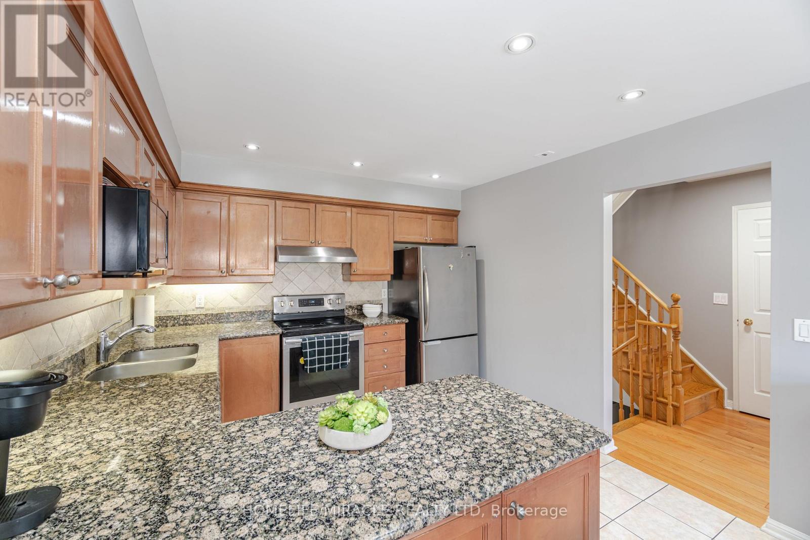 32 - 83 Mondeo Drive, Toronto, Ontario  M1P 5B6 - Photo 38 - E12560906