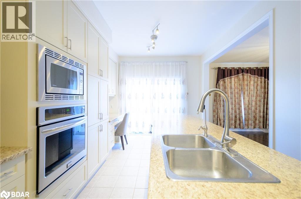 15 Forsyth Crescent, Barrie, Ontario L4N 5K4 - Photo 11 - 40788928