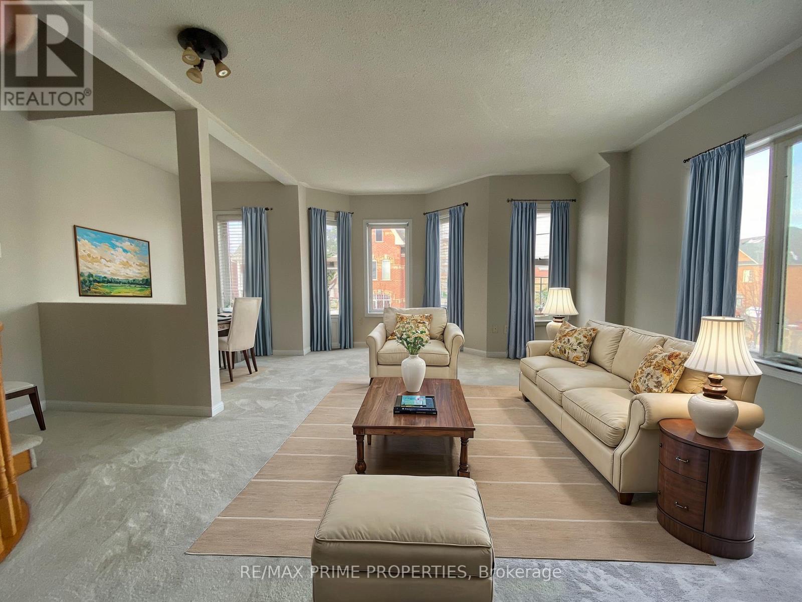 #main - 119 Settlement Park Avenue, Markham, Ontario  L6B 1B6 - Photo 8 - N12560834