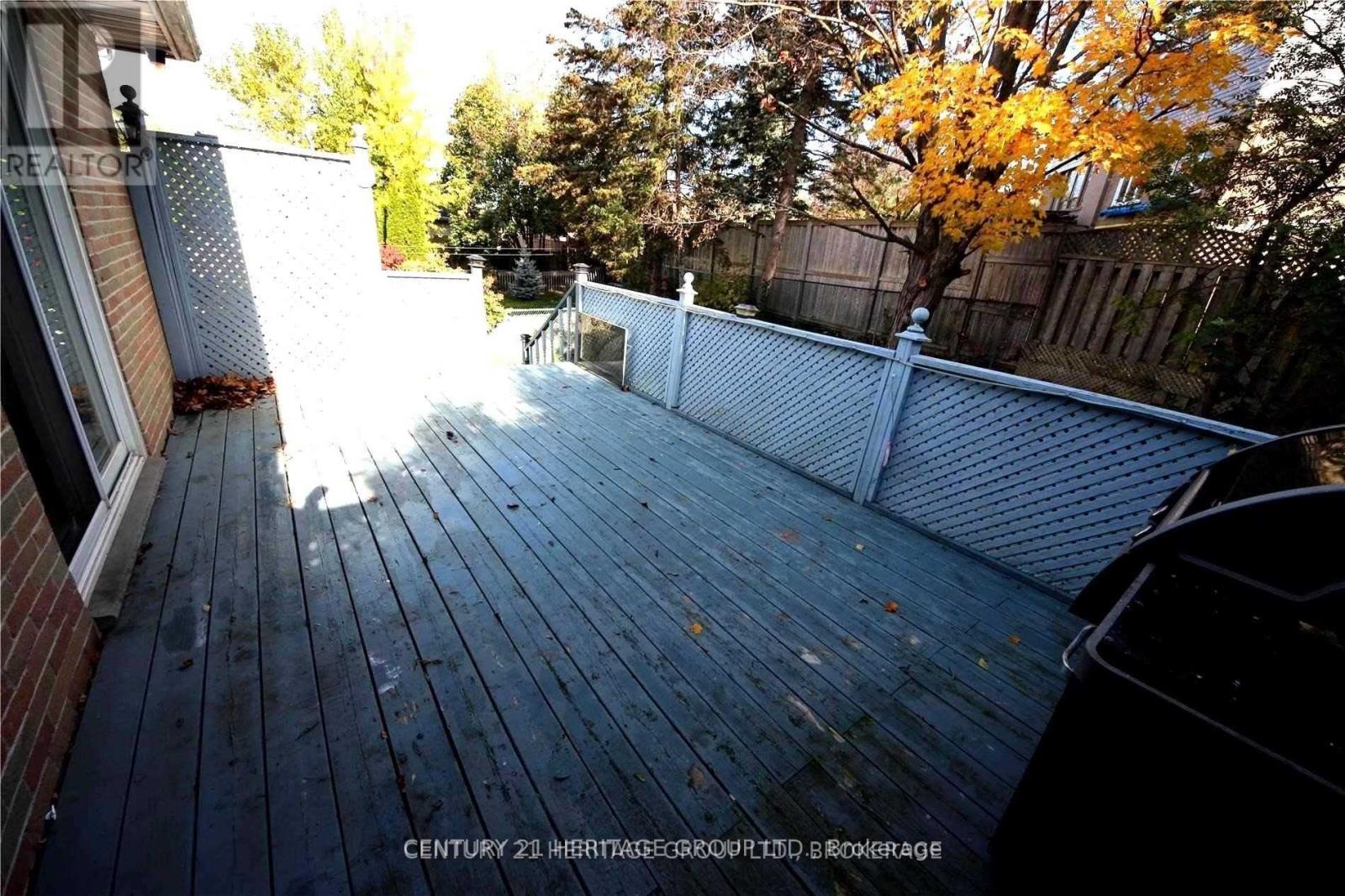 717 Jackson Court, Newmarket, Ontario  L3Y 5A5 - Photo 12 - N12560844