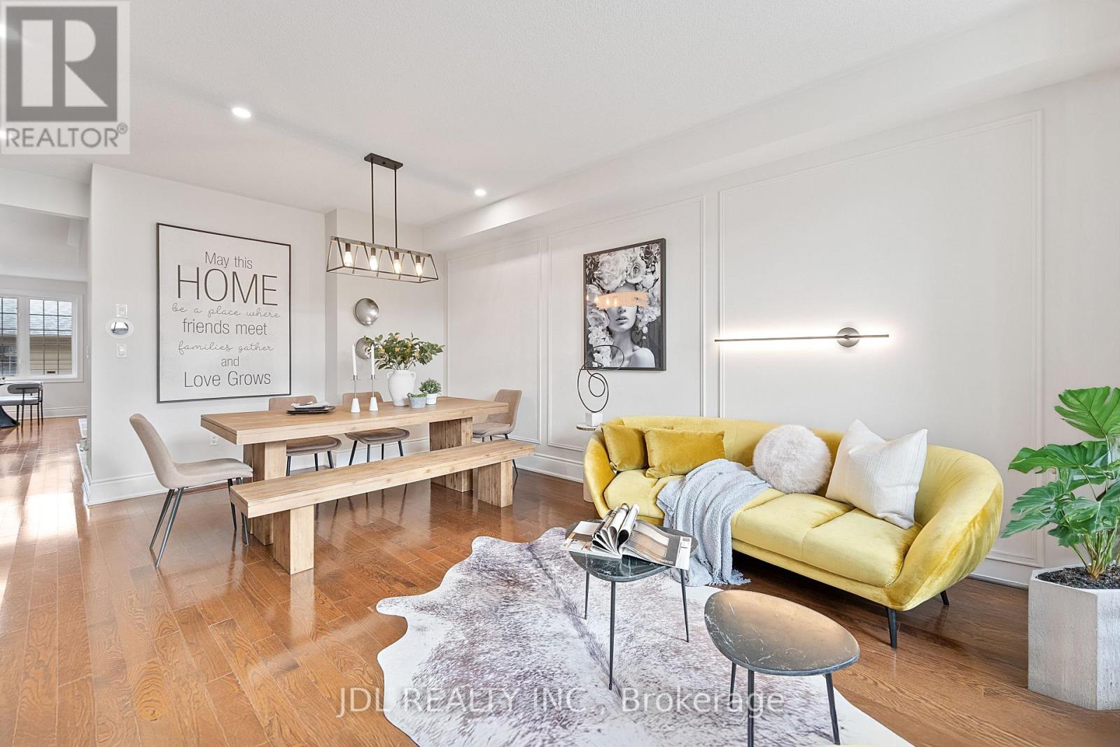 116 Betty Roman Boulevard, Markham, Ontario  L6C 0C8 - Photo 2 - N12560866