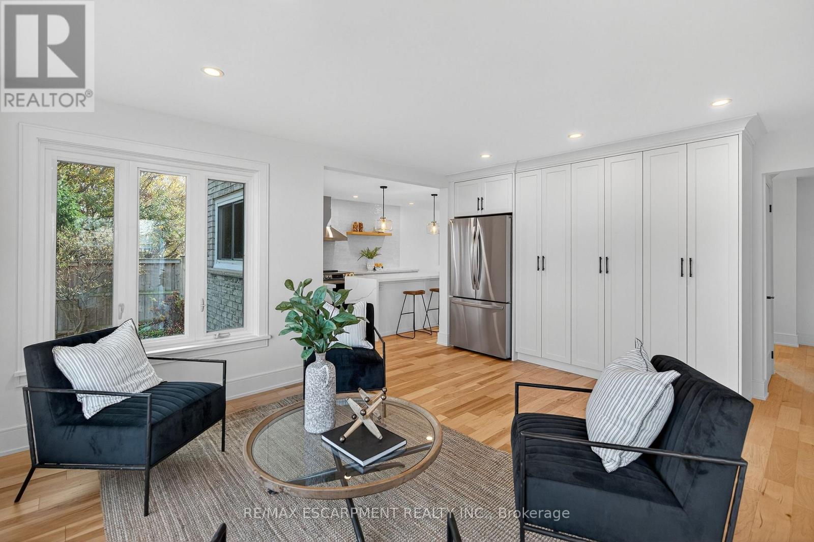 2347 Tweedsmuir Court, Burlington, Ontario L7P 4K9 - Photo 13 - W12560848