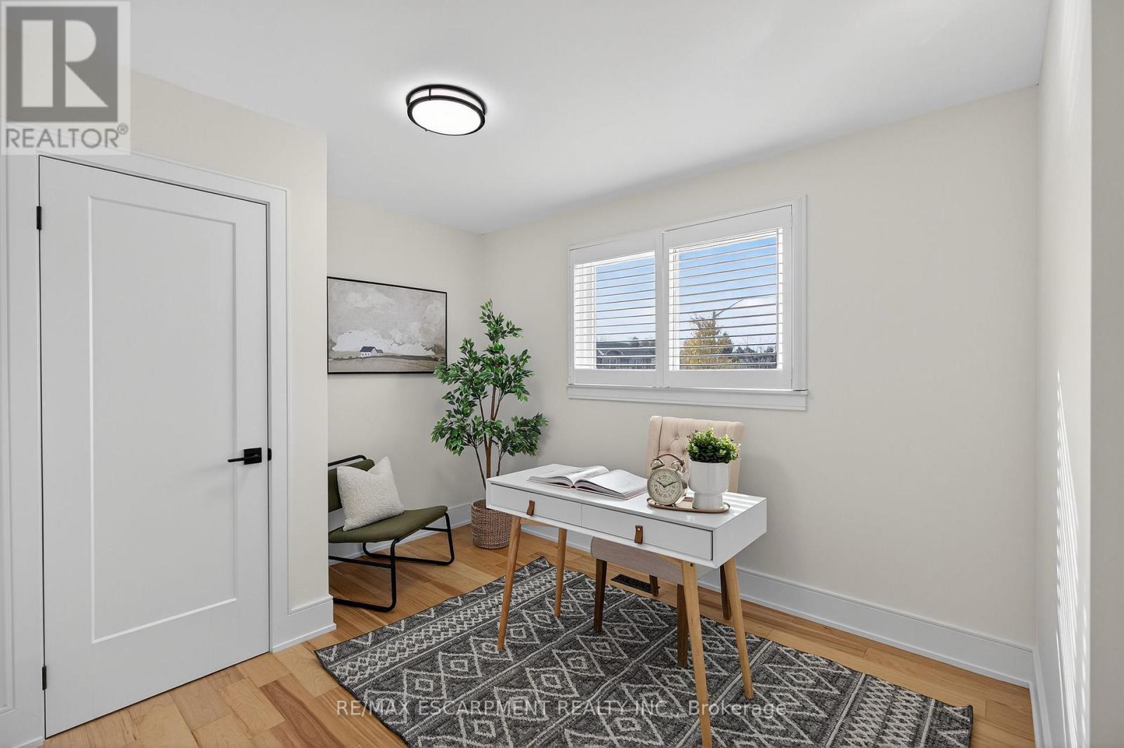 2347 Tweedsmuir Court, Burlington, Ontario L7P 4K9 - Photo 25 - W12560848