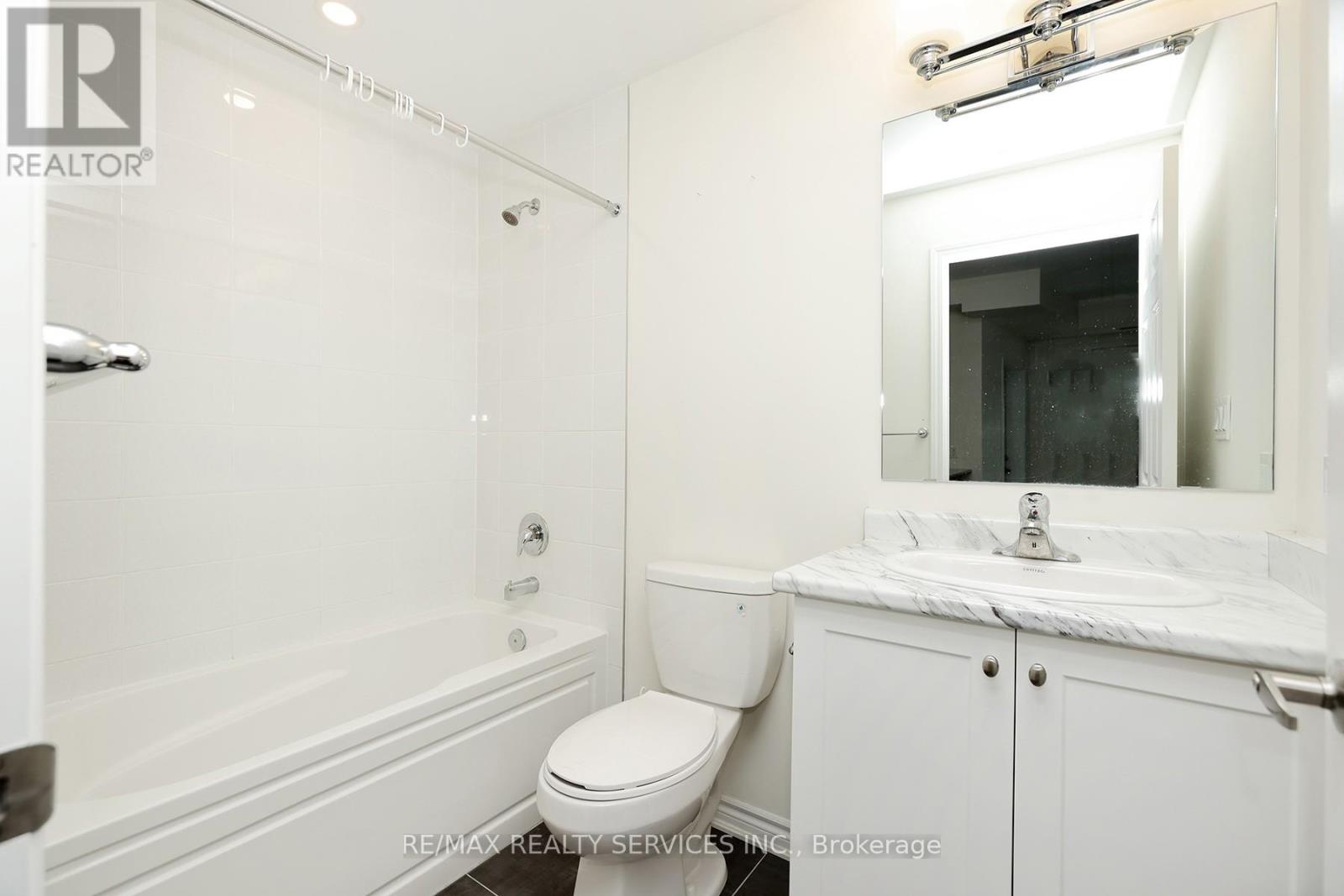 210 - 200 Lagerfeld Drive, Brampton, Ontario  L7A 5G5 - Photo 11 - W12560850