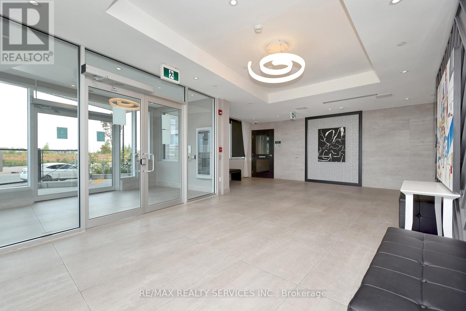 210 - 200 Lagerfeld Drive, Brampton, Ontario  L7A 5G5 - Photo 4 - W12560850