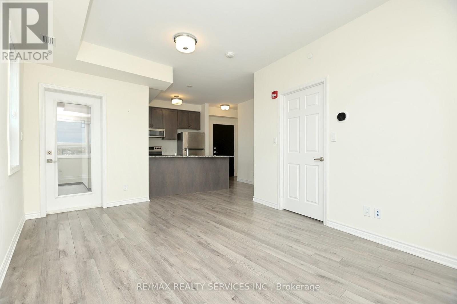 210 - 200 Lagerfeld Drive, Brampton, Ontario  L7A 5G5 - Photo 7 - W12560850