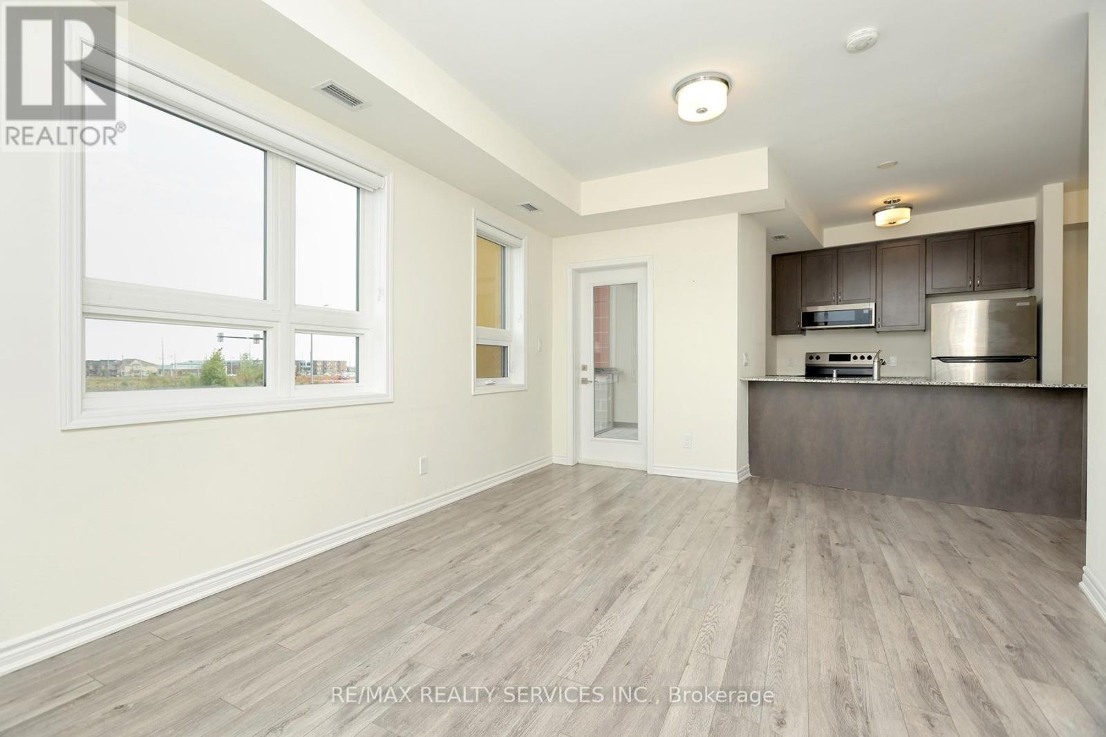 210 - 200 Lagerfeld Drive, Brampton, Ontario  L7A 5G5 - Photo 8 - W12560850