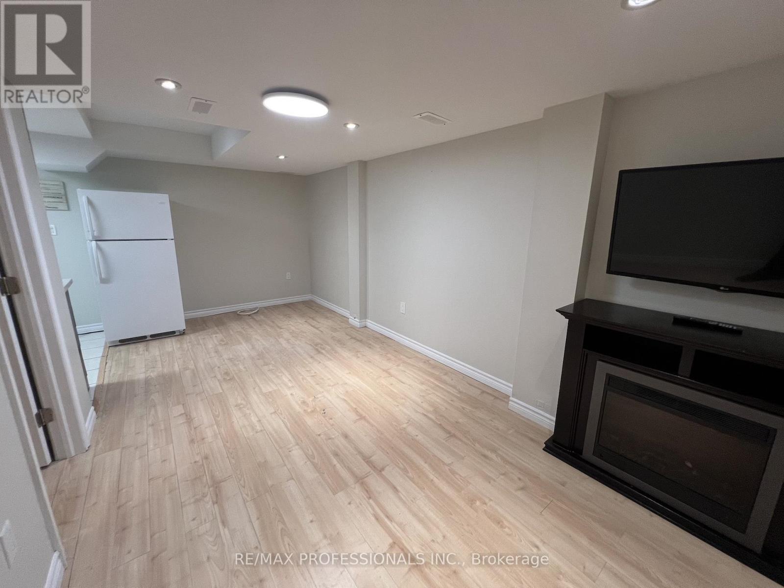 Basement - 3866 Freeman Terrace, Mississauga, Ontario L5M 6P7 - Photo 14 - W12560858