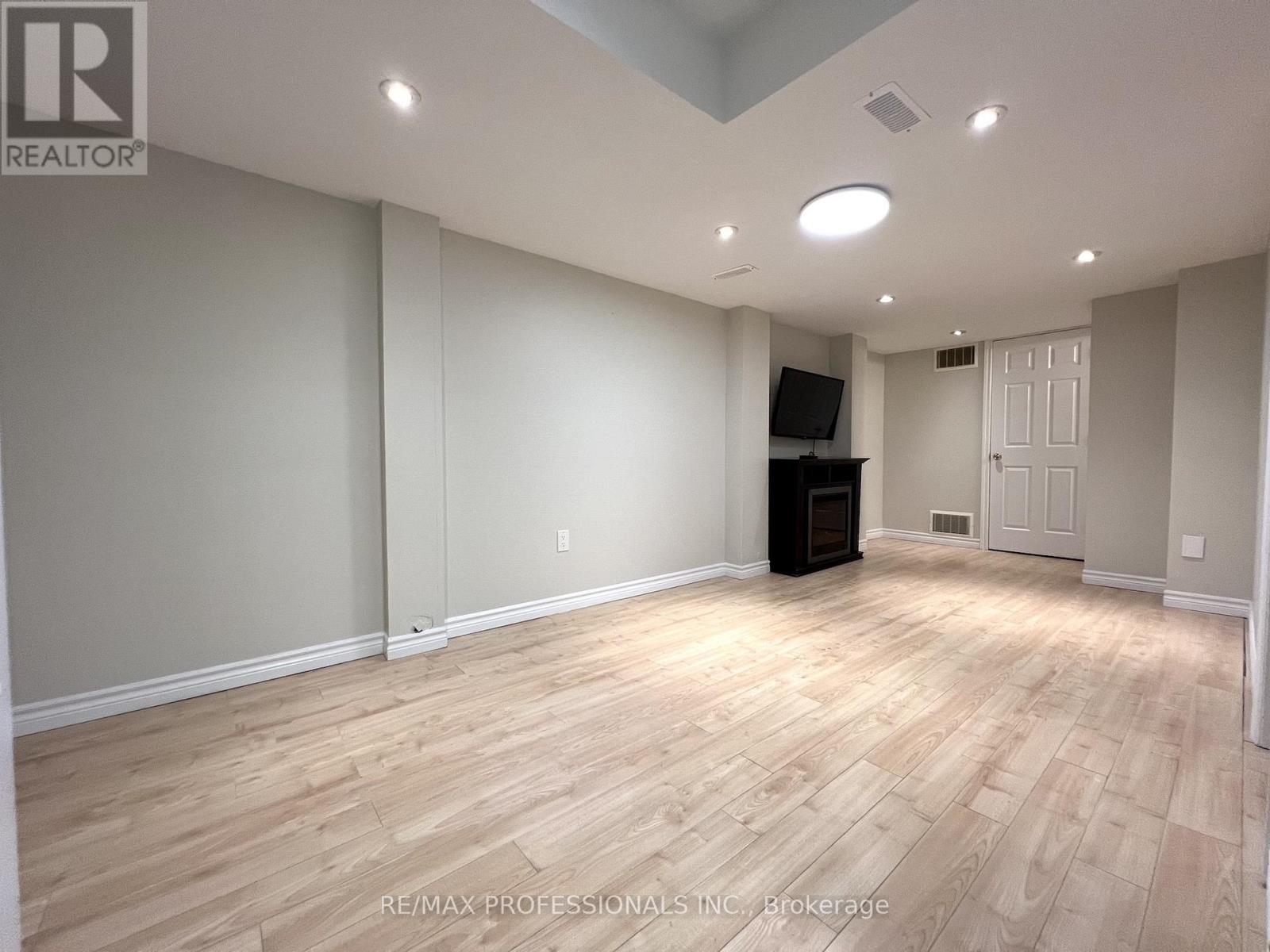 Basement - 3866 Freeman Terrace, Mississauga, Ontario L5M 6P7 - Photo 17 - W12560858