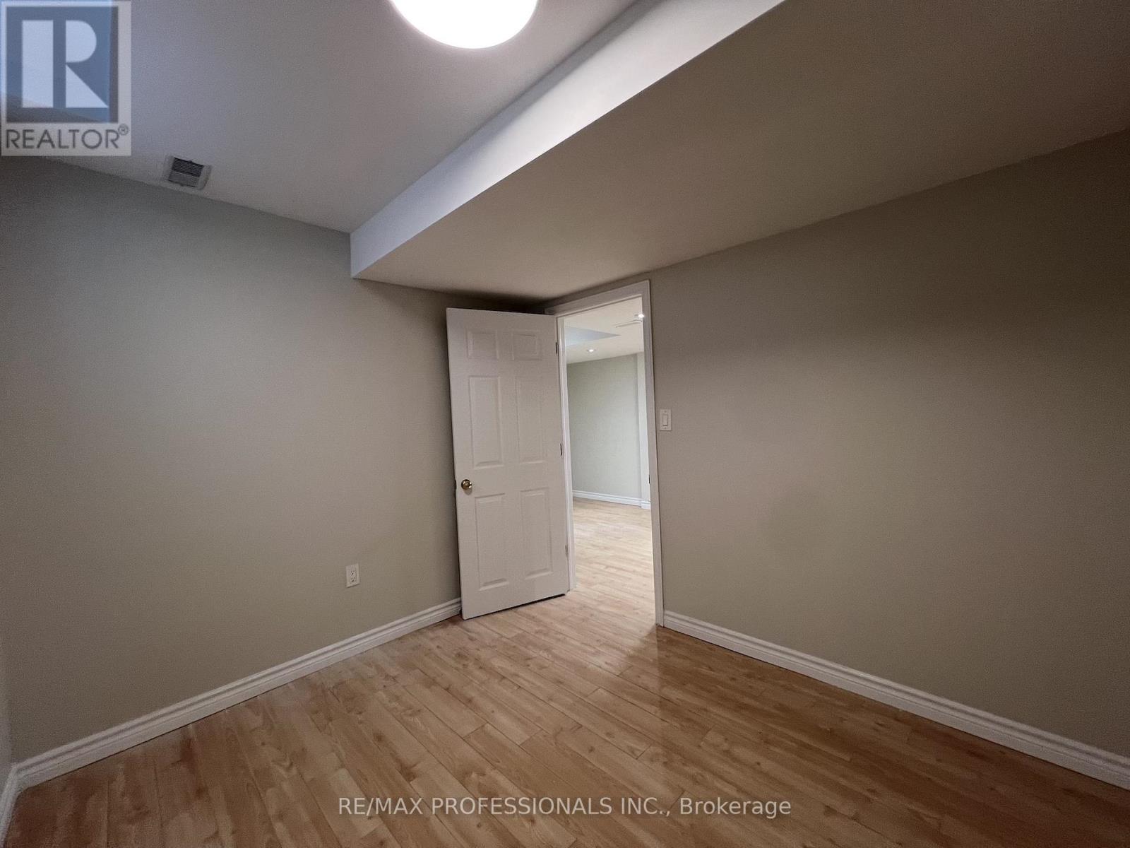 Basement - 3866 Freeman Terrace, Mississauga, Ontario L5M 6P7 - Photo 25 - W12560858