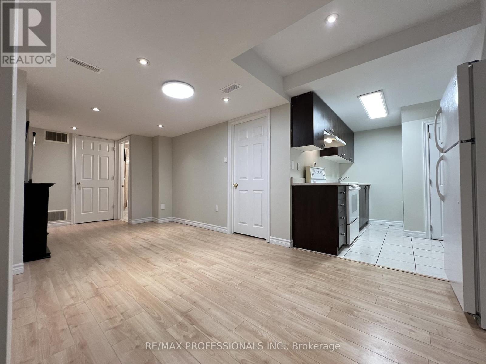 Basement - 3866 Freeman Terrace, Mississauga, Ontario L5M 6P7 - Photo 28 - W12560858