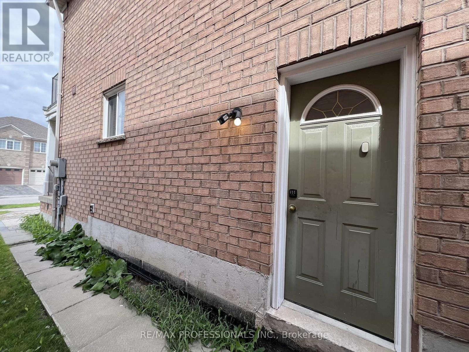 Basement - 3866 Freeman Terrace, Mississauga, Ontario L5M 6P7 - Photo 3 - W12560858