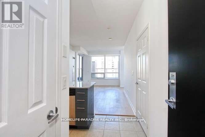 3205 - 388 Prince Of Wales Drive, Mississauga, Ontario L5B 0A1 - Photo 3 - W12560882