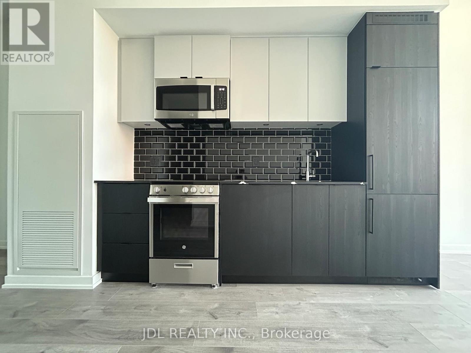 222 - 285 DUFFERIN ST STREET, Toronto, Ontario