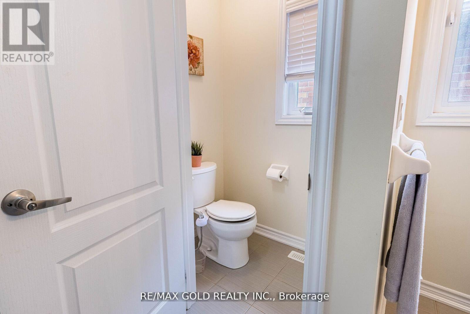 4 Mistletoe Place, Brampton, Ontario  L6Y 0G4 - Photo 32 - W12560890