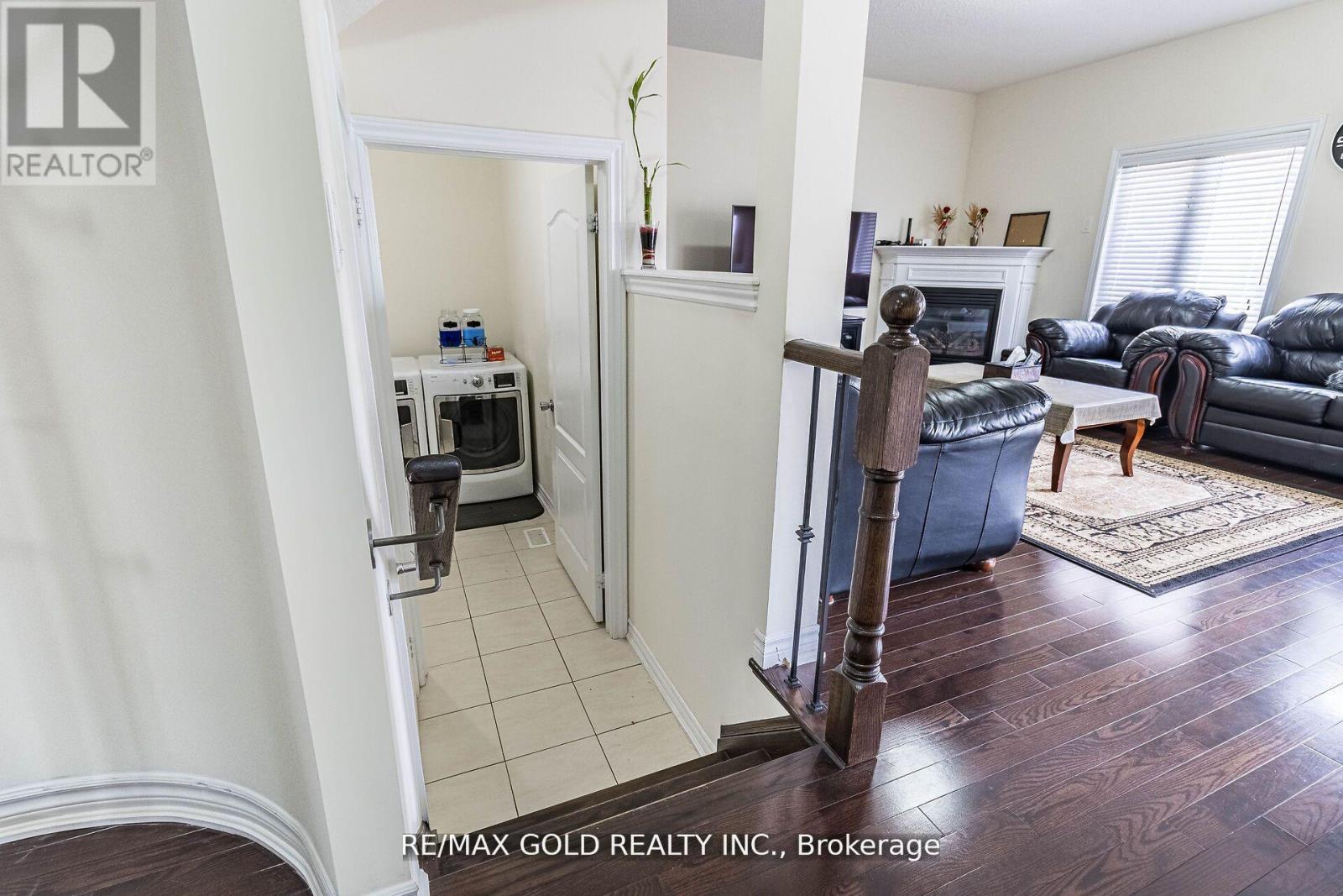 4 Mistletoe Place, Brampton, Ontario  L6Y 0G4 - Photo 38 - W12560890