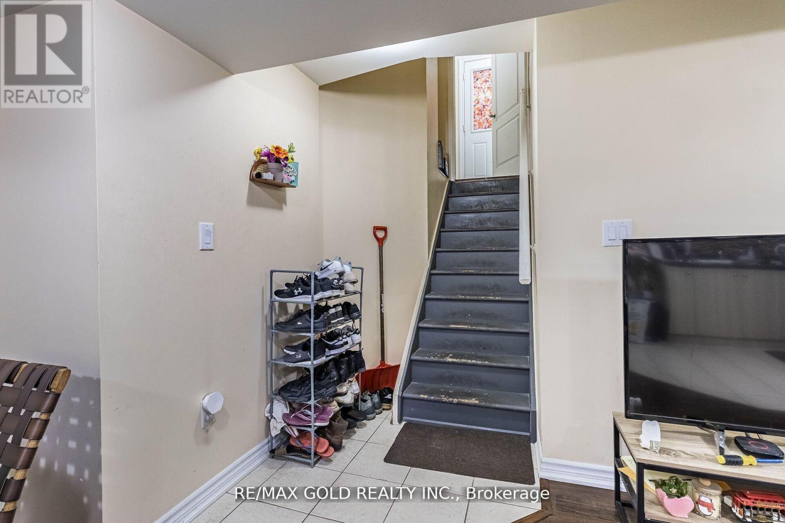 4 Mistletoe Place, Brampton, Ontario  L6Y 0G4 - Photo 41 - W12560890