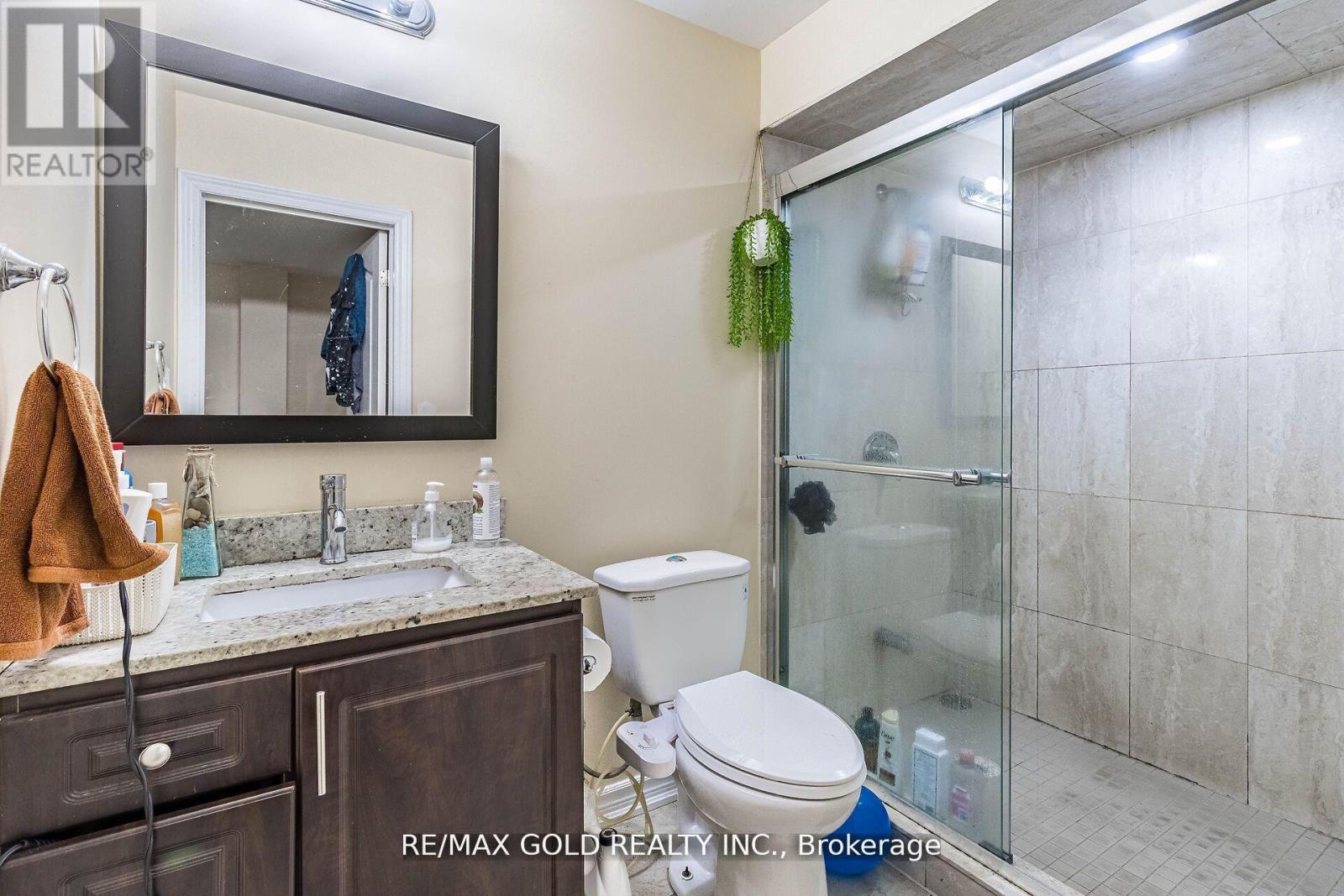 4 Mistletoe Place, Brampton, Ontario  L6Y 0G4 - Photo 46 - W12560890