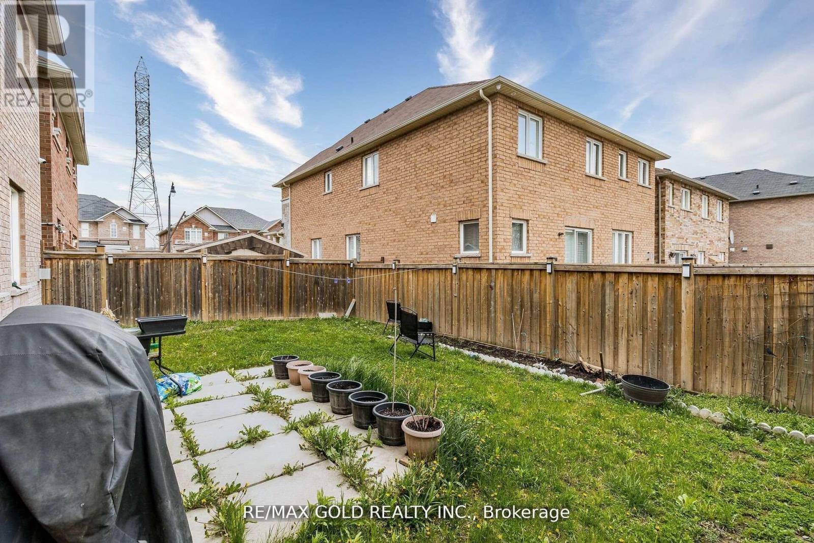 4 Mistletoe Place, Brampton, Ontario  L6Y 0G4 - Photo 48 - W12560890