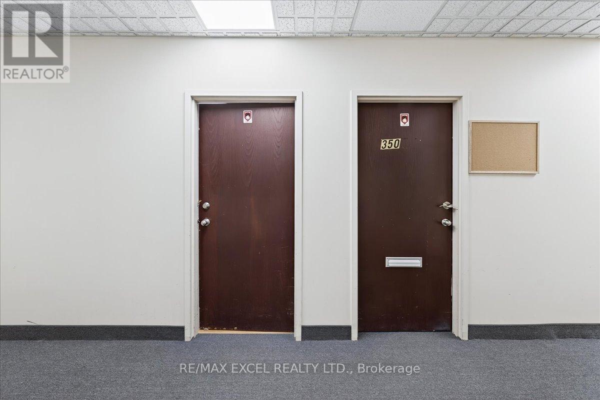 339 & 350 - 1550 South Gateway Road, Mississauga, Ontario  L4W 5G6 - Photo 9 - W12560916