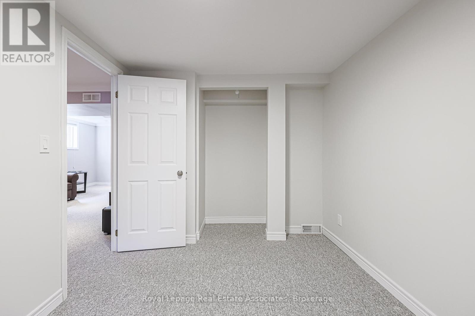 958 Fletcher Valley Crescent, Mississauga, Ontario  L5J 2X7 - Photo 38 - W12490220