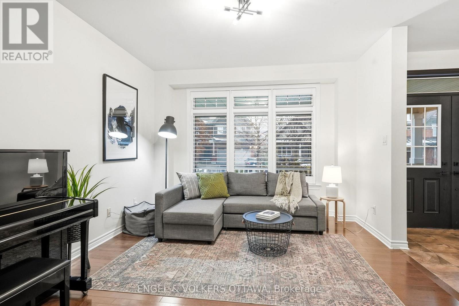 517 Golden Sedge Way, Ottawa, Ontario  K1T 0G3 - Photo 5 - X12557958