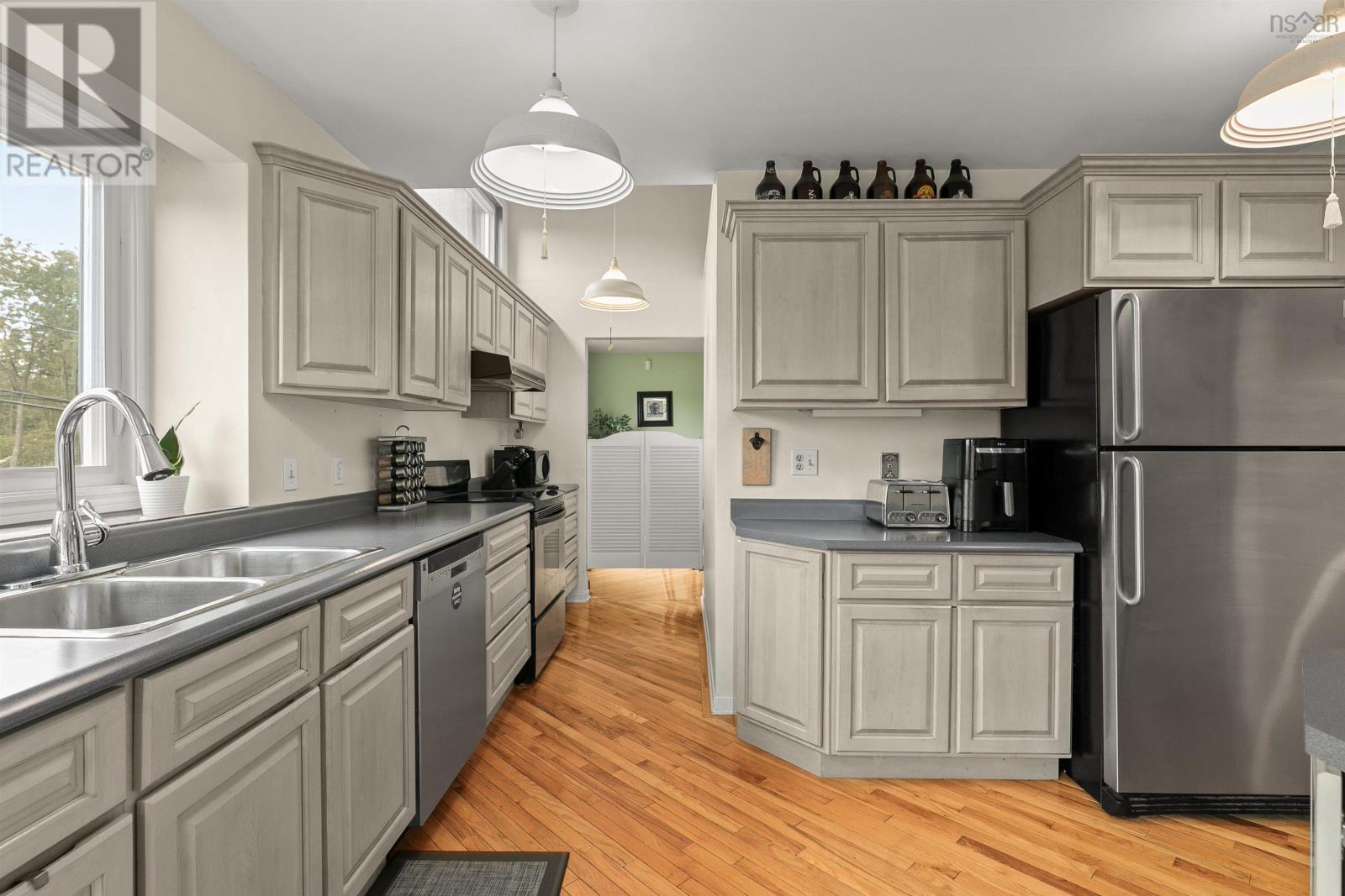 79 Bayview Road, Halifax, Nova Scotia  B3M 1N8 - Photo 15 - 202523379