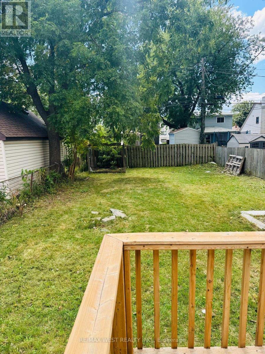 643 Charles Street E, Windsor, Ontario  N8X 3G6 - Photo 5 - X12560918