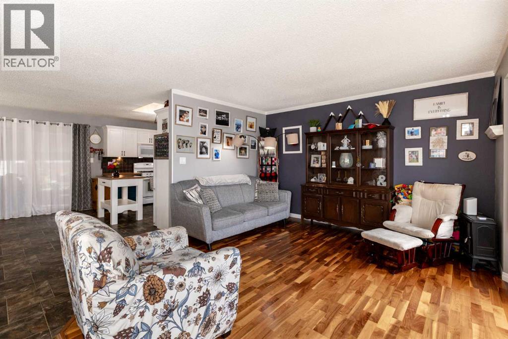 62 Rupert Crescent, Red Deer, Alberta  T4P 2Z1 - Photo 5 - A2250630