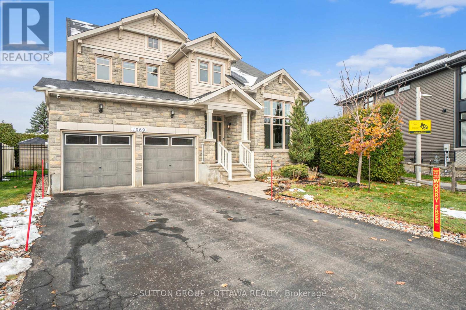 1969 PLAINHILL DRIVE, Ottawa, Ontario