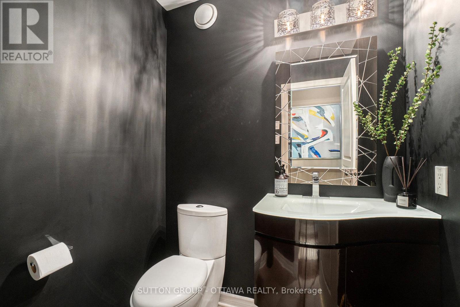 1969 Plainhill Drive, Ottawa, Ontario K4A 0G1 - Photo 32 - X12560928