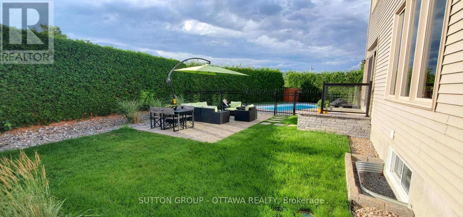 1969 Plainhill Drive, Ottawa, Ontario K4A 0G1 - Photo 4 - X12560928