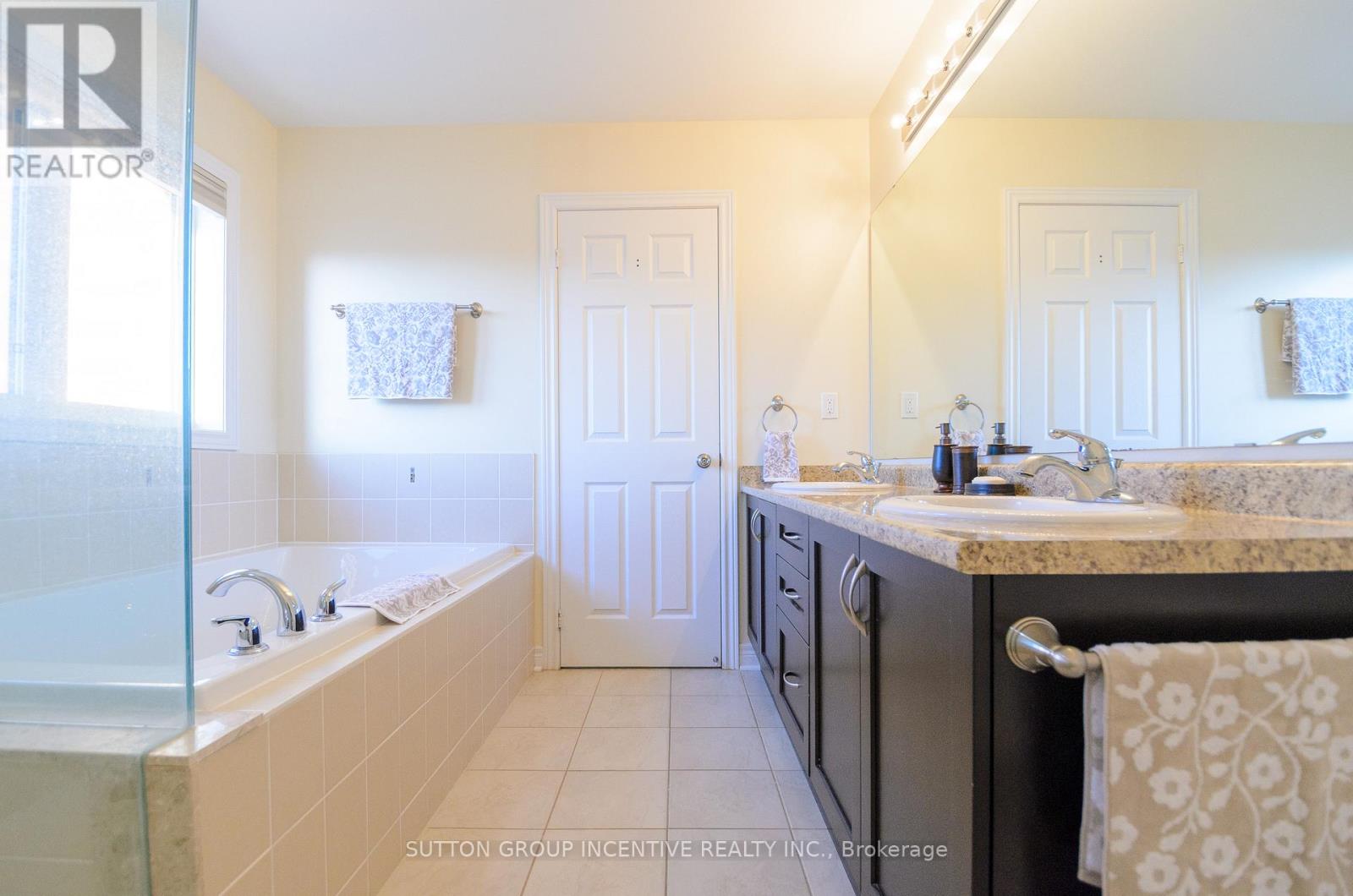 15 Forsyth Crescent, Barrie, Ontario  L4N 5K4 - Photo 25 - S12557854