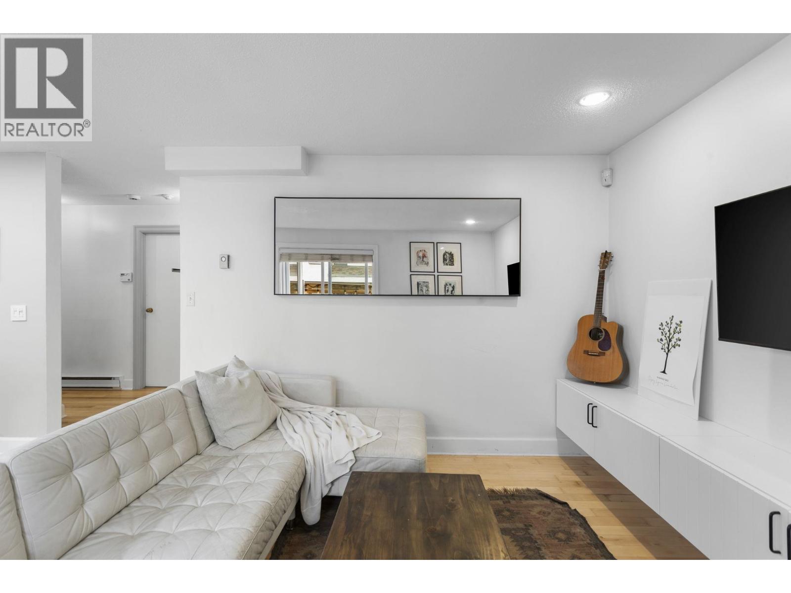 104 1045 W 8th Avenue, Vancouver, British Columbia  V6H 1C3 - Photo 3 - R3068953