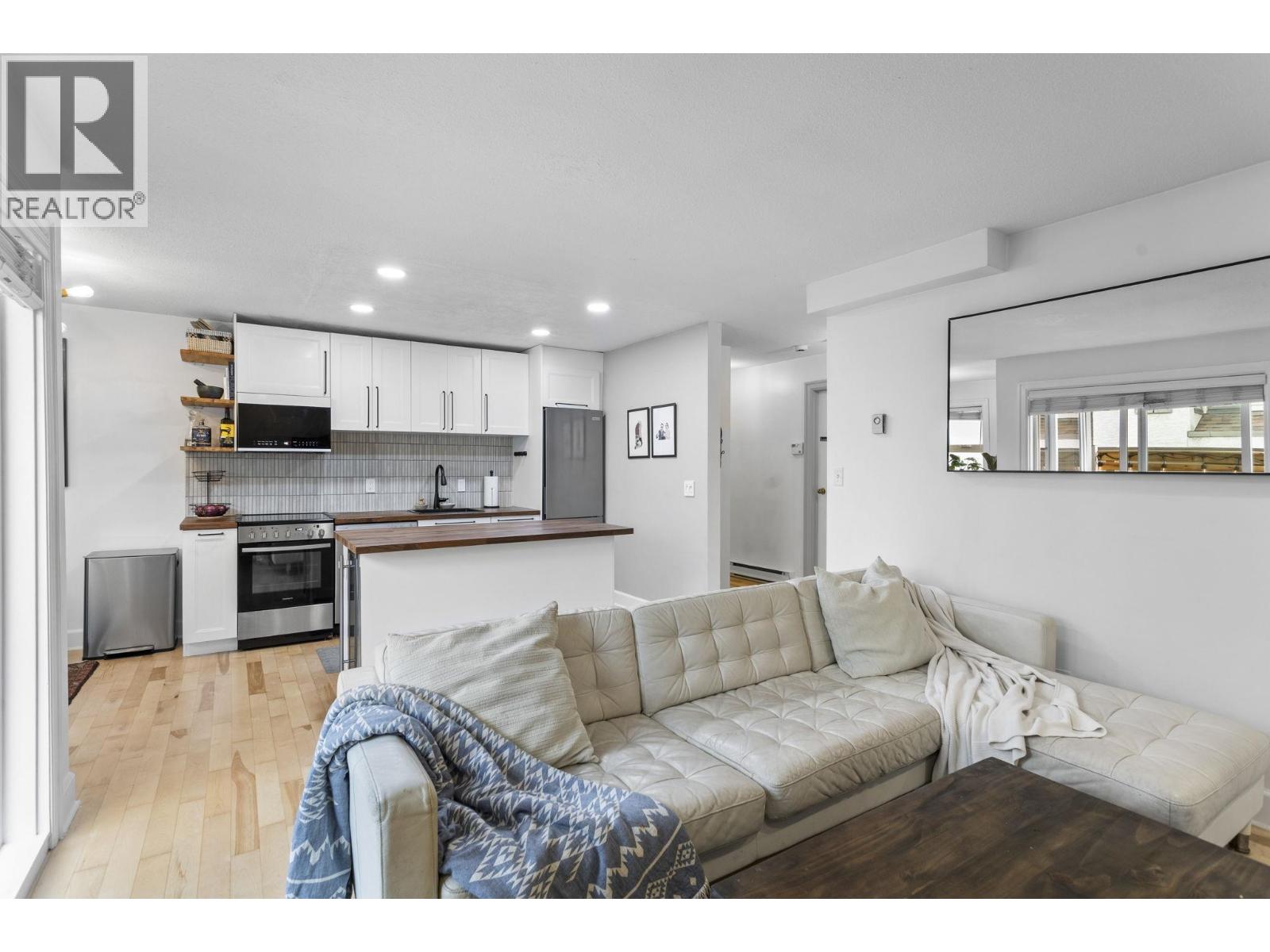 104 1045 W 8th Avenue, Vancouver, British Columbia  V6H 1C3 - Photo 4 - R3068953