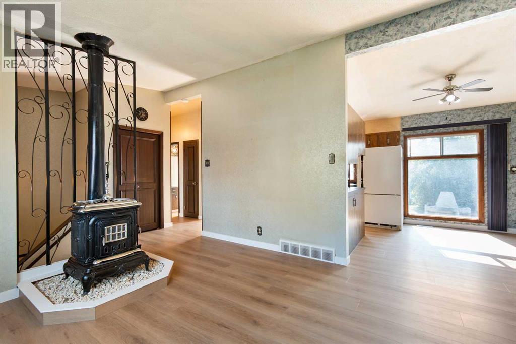 433 1 Avenue Ne, Airdrie, Alberta  T4B 1R3 - Photo 8 - A2260229