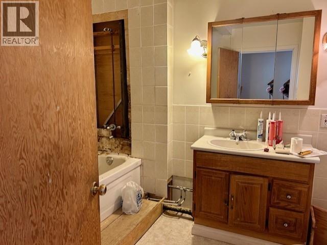 5424 52 Street, Fort Nelson, British Columbia  V0C 1R0 - Photo 13 - R3046657