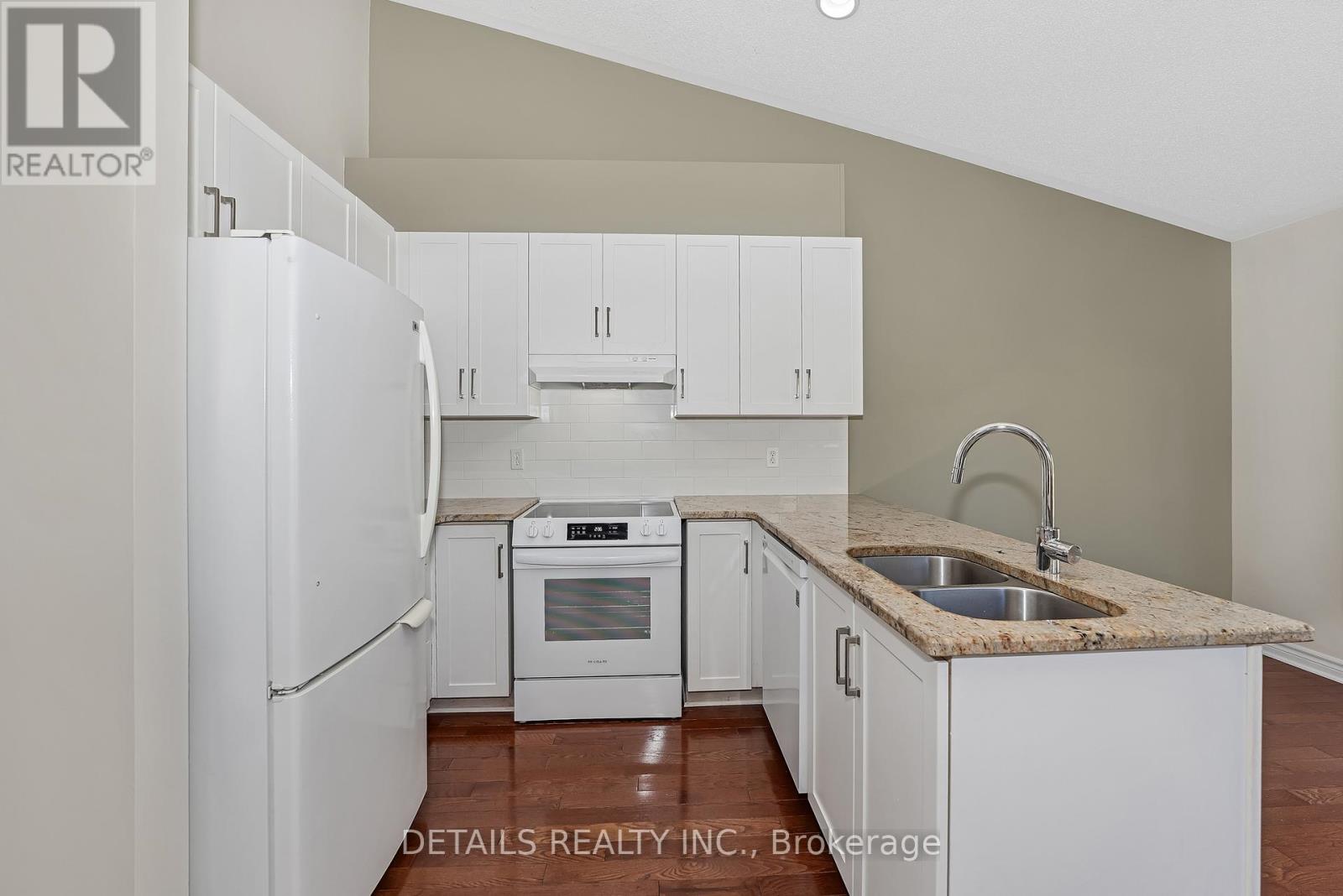 6121 Bristlecone Way, Ottawa, Ontario  K1W 1H8 - Photo 13 - X12560898