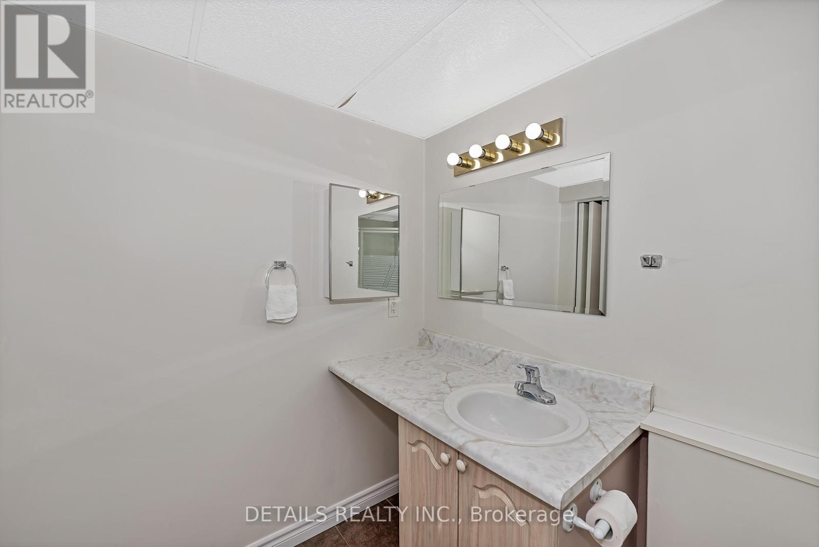 6121 Bristlecone Way, Ottawa, Ontario  K1W 1H8 - Photo 36 - X12560898