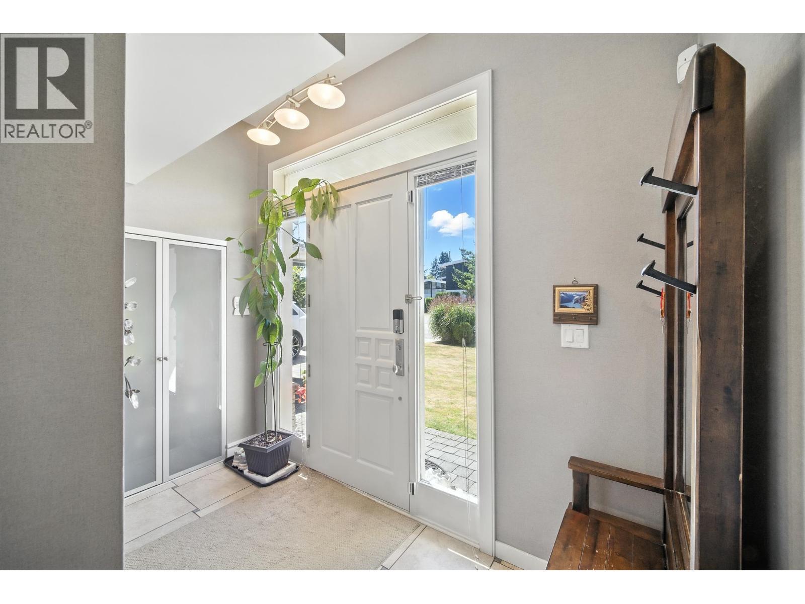 8600 Fairway Road, Richmond, British Columbia  V7C 1Y6 - Photo 16 - R3068713