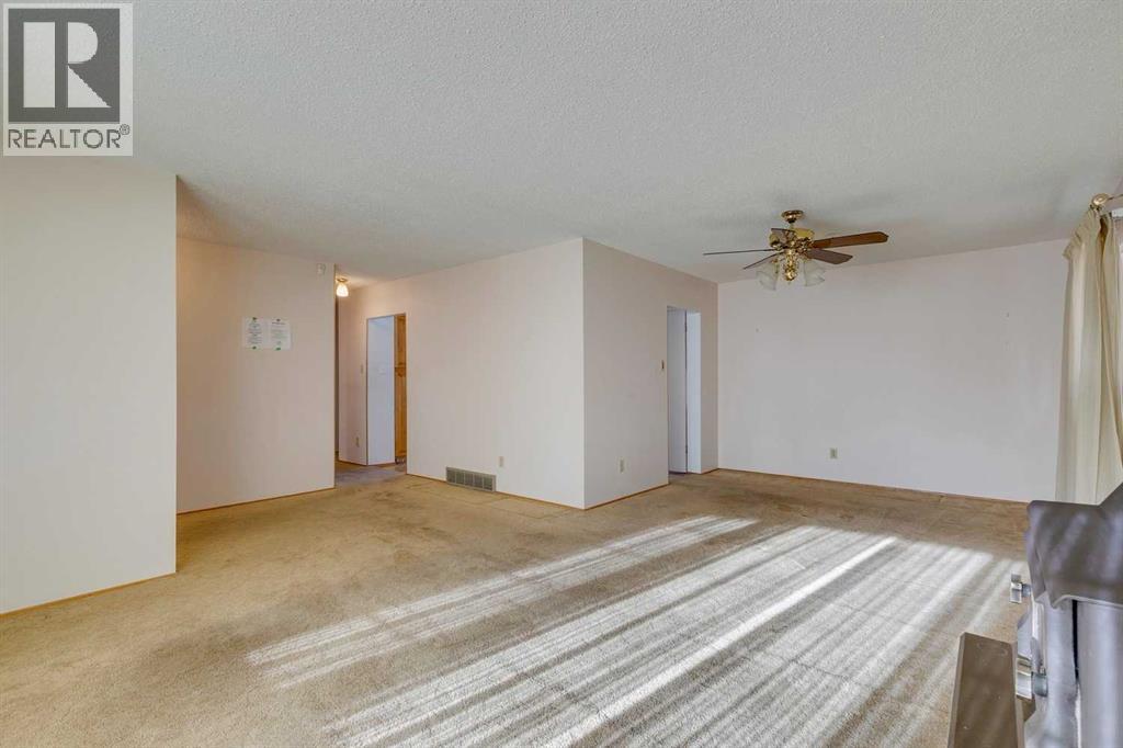 916 Mapledale Place Se, Calgary, Alberta  T2J 1W6 - Photo 6 - A2270331