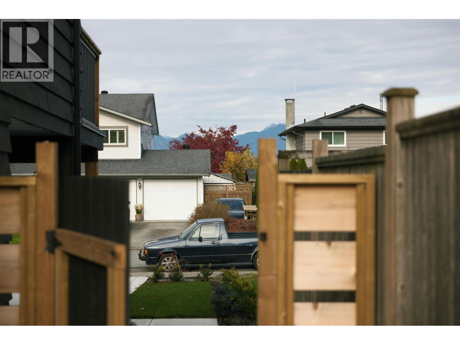 20898 125 Avenue, Maple Ridge, British Columbia  V4R 2M7 - Photo 11 - R3068882