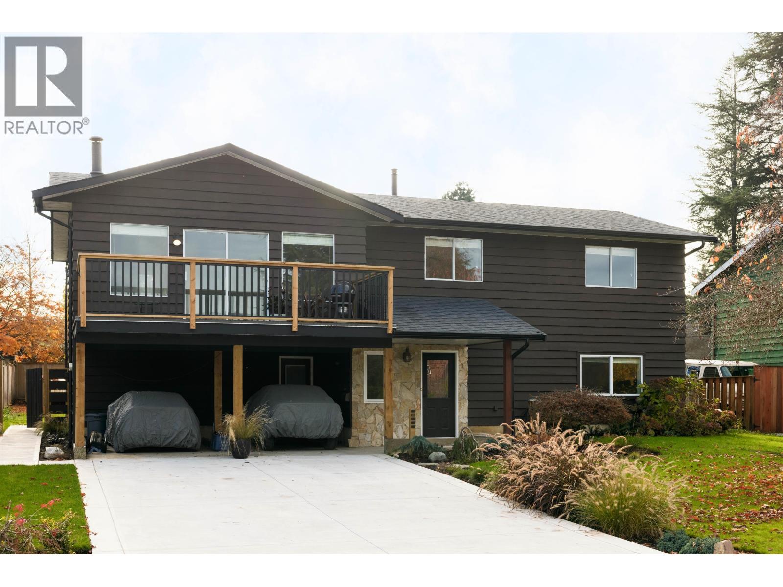 20898 125 Avenue, Maple Ridge, British Columbia  V4R 2M7 - Photo 2 - R3068882