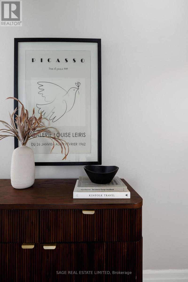 416 - 21 Burkebrook Place, Toronto, Ontario  M4G 0A2 - Photo 4 - C12560924