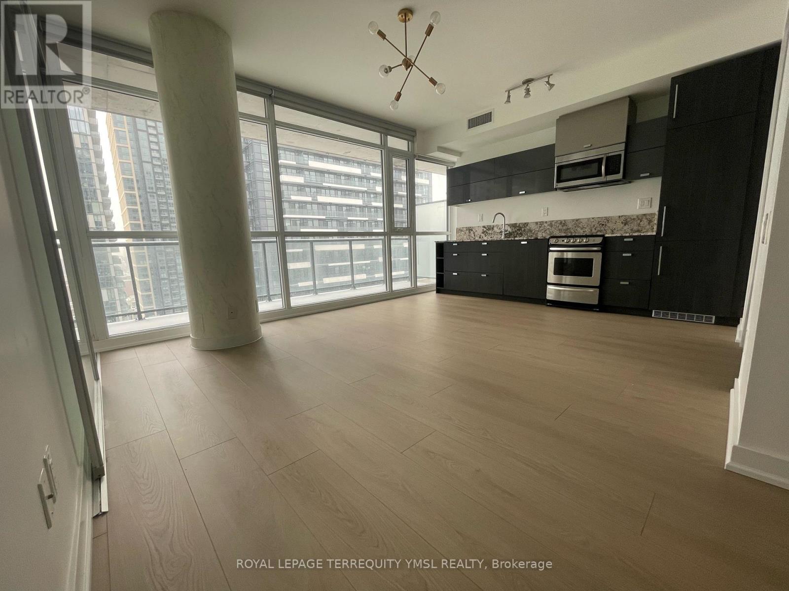 2701 - 290 Adelaide Street, Toronto, Ontario  M5V 1P6 - Photo 13 - C12560926