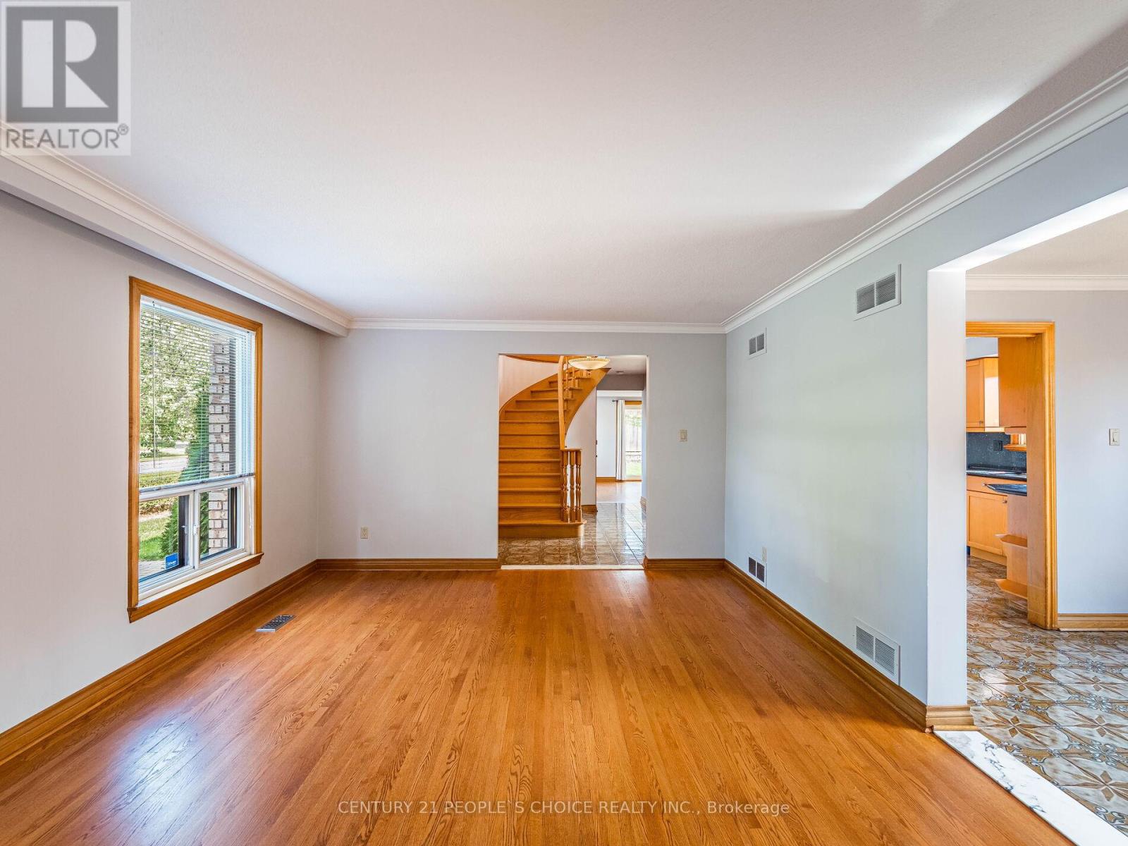 Upper - 110 Houston Road, Vaughan, Ontario  L4L 1V3 - Photo 12 - N12560936