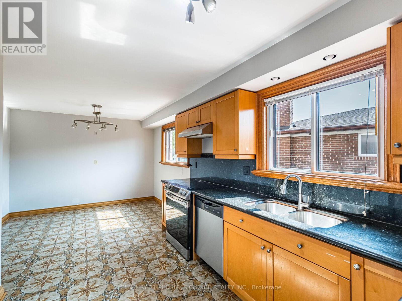 Upper - 110 Houston Road, Vaughan, Ontario  L4L 1V3 - Photo 20 - N12560936